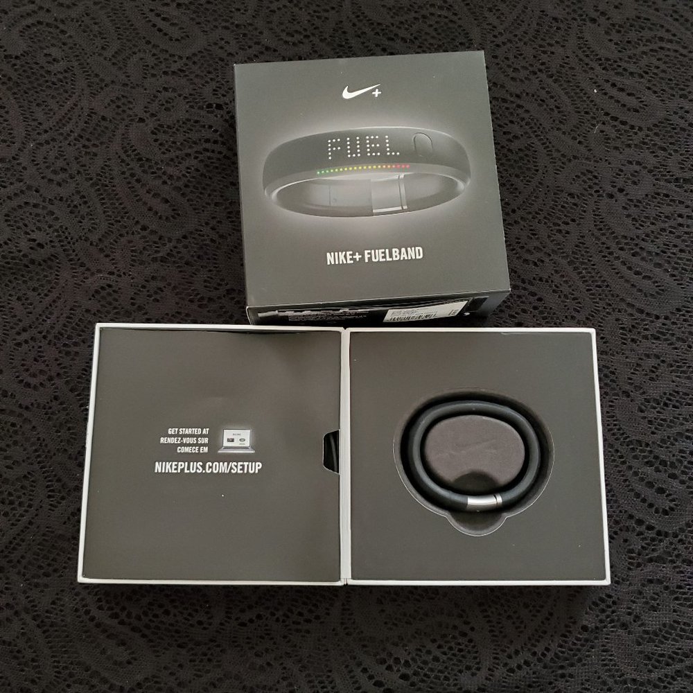 Nike Plus + Fuel Band WITH TAGS size S